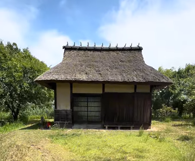 守山市の美崎公園「暮らしの里」にある昔ながらの建物