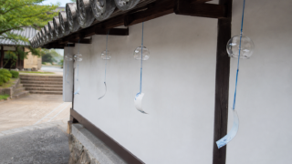 瀬田の唐橋近くの雲住寺に並ぶ風鈴