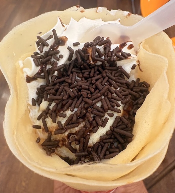 ピエリ守山のマリオンクレープで食べたチョコたっぷりのクレープ