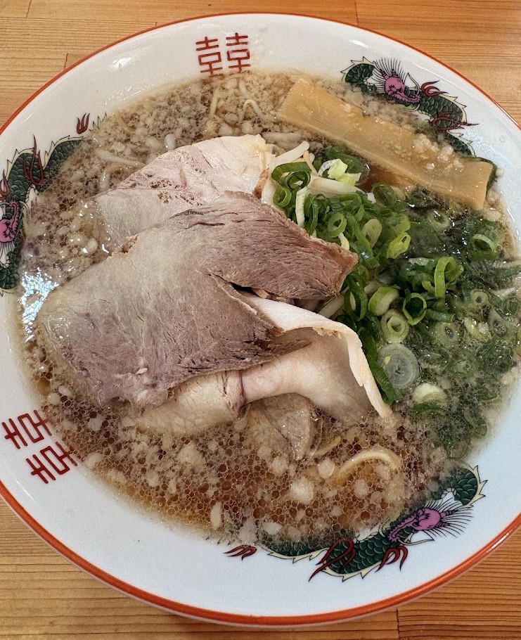 野洲のくらおで注文した醤油ラーメン並盛り